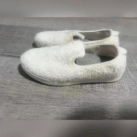 All Birds Wool Lounger Fluff Women's Natural White (Cream Sole) Shoes - Picture 1 of 7